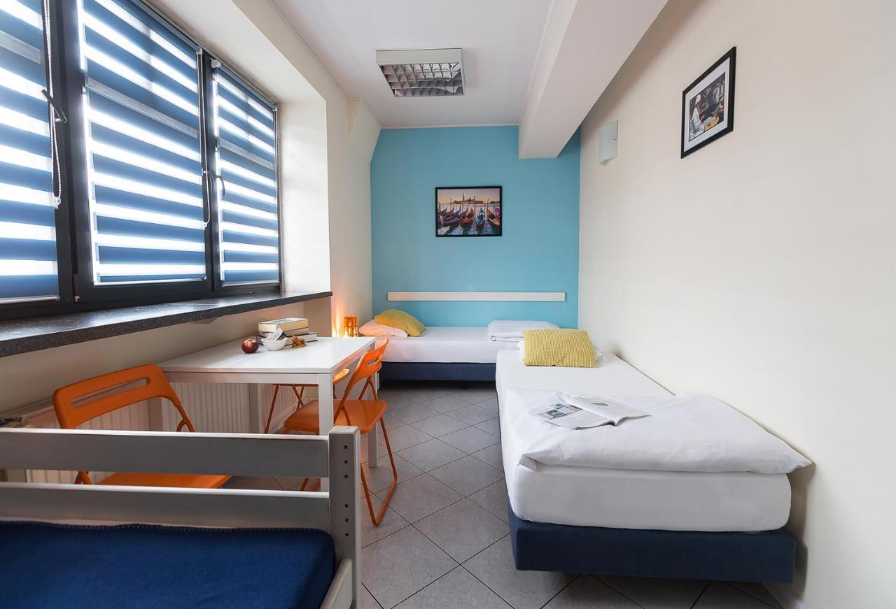 Hello Hostel & Apartments Бельсько-Бяла Екстер'єр фото